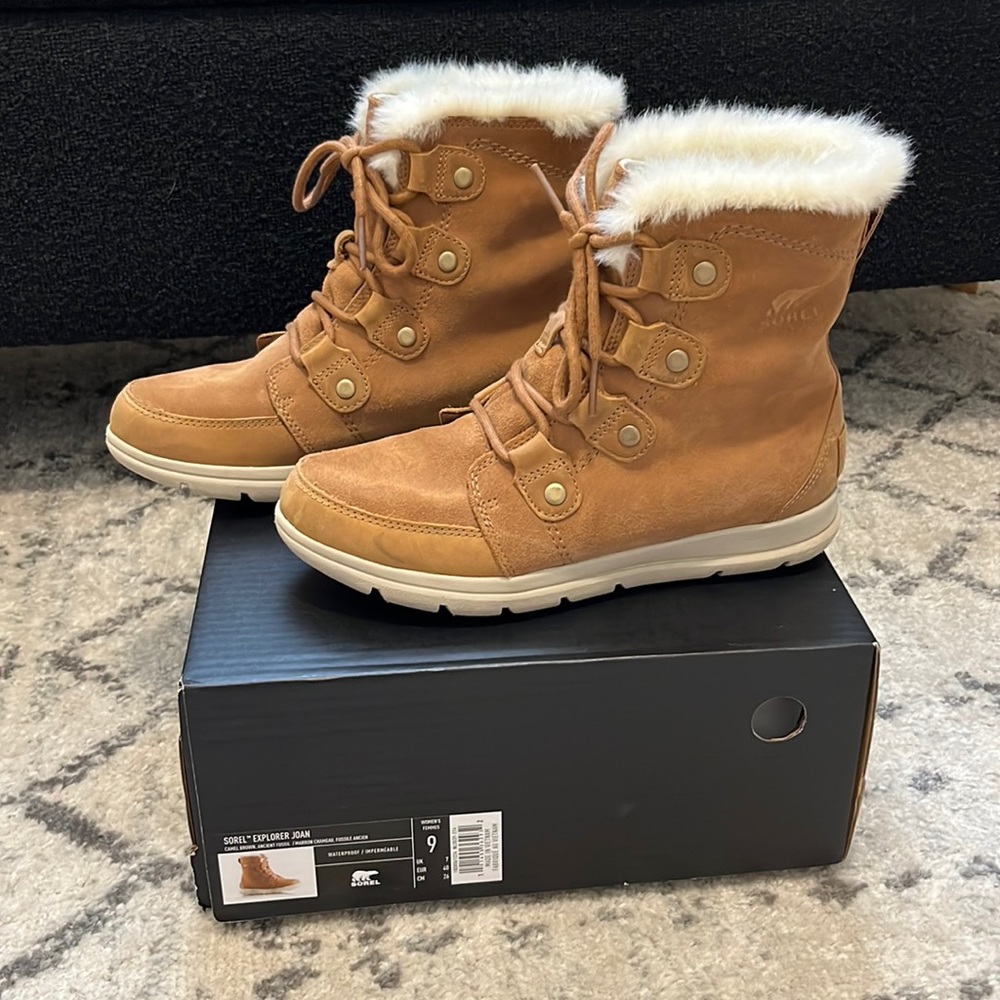 Sorel Explorer II Joan boot in Camel Brown sz 9